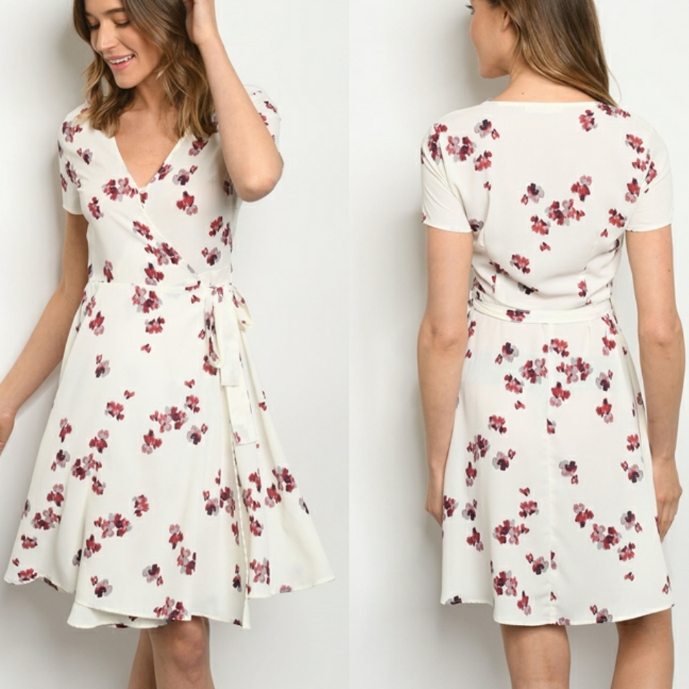 Floral Surplice Neckline Wrap Dress w/Tie Waist - Picture 2 of 4